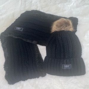 UGG hat and scarf set ***NEW***